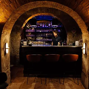  Aparthotel Le M. Musee Du Vin -