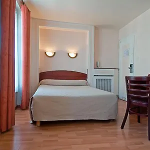 Отель Saint Quentin, Париж